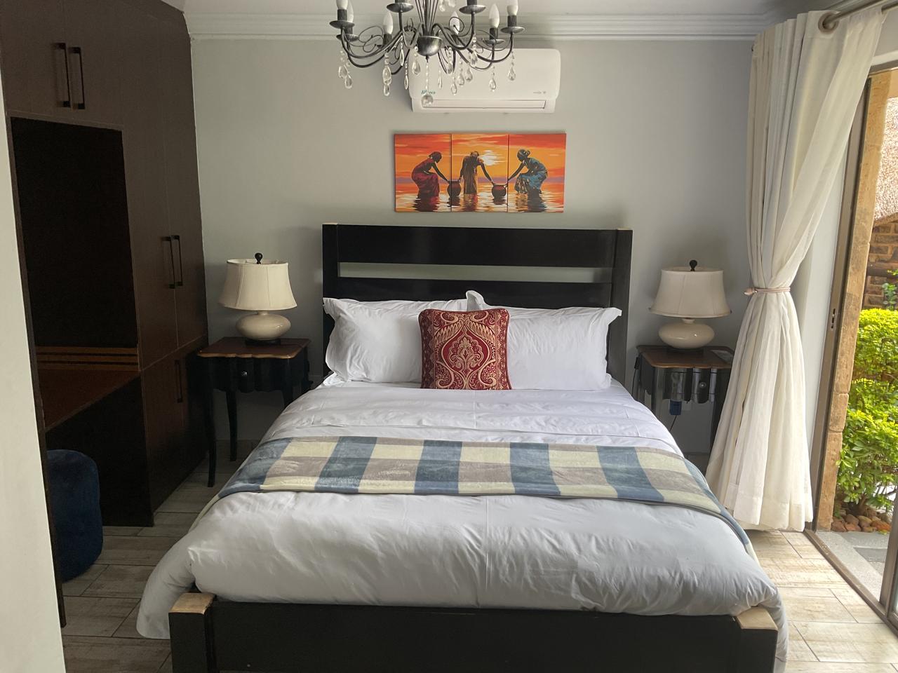 Room gallery image 3
